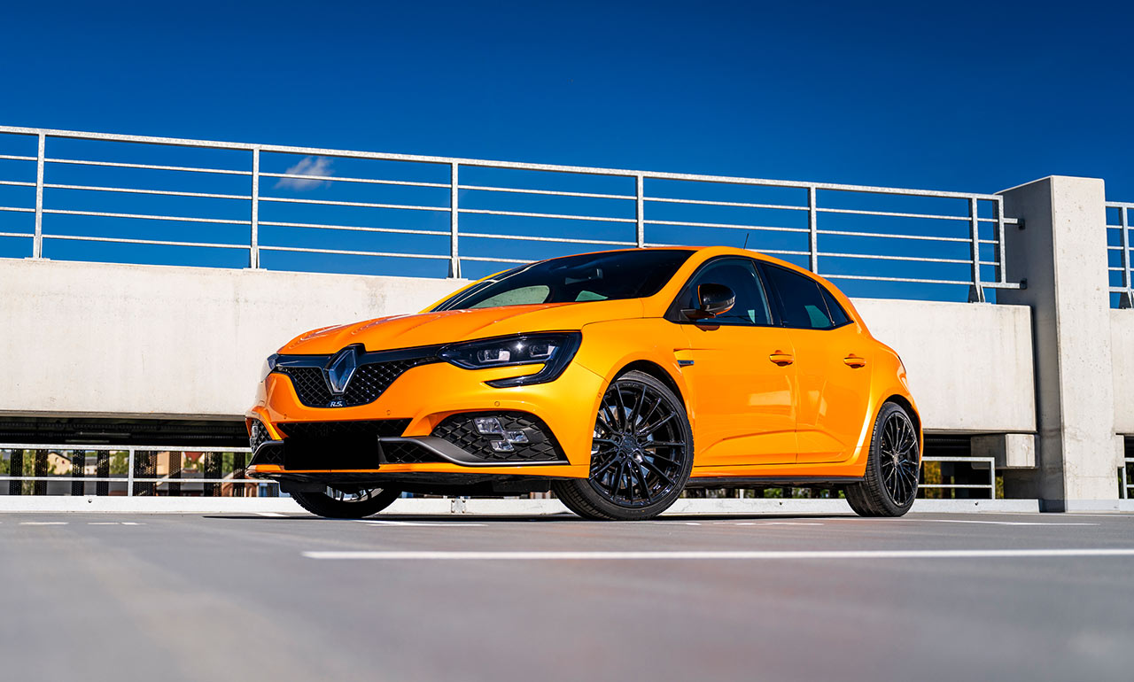 Renault Megane RS na wynajem w Dedicars
